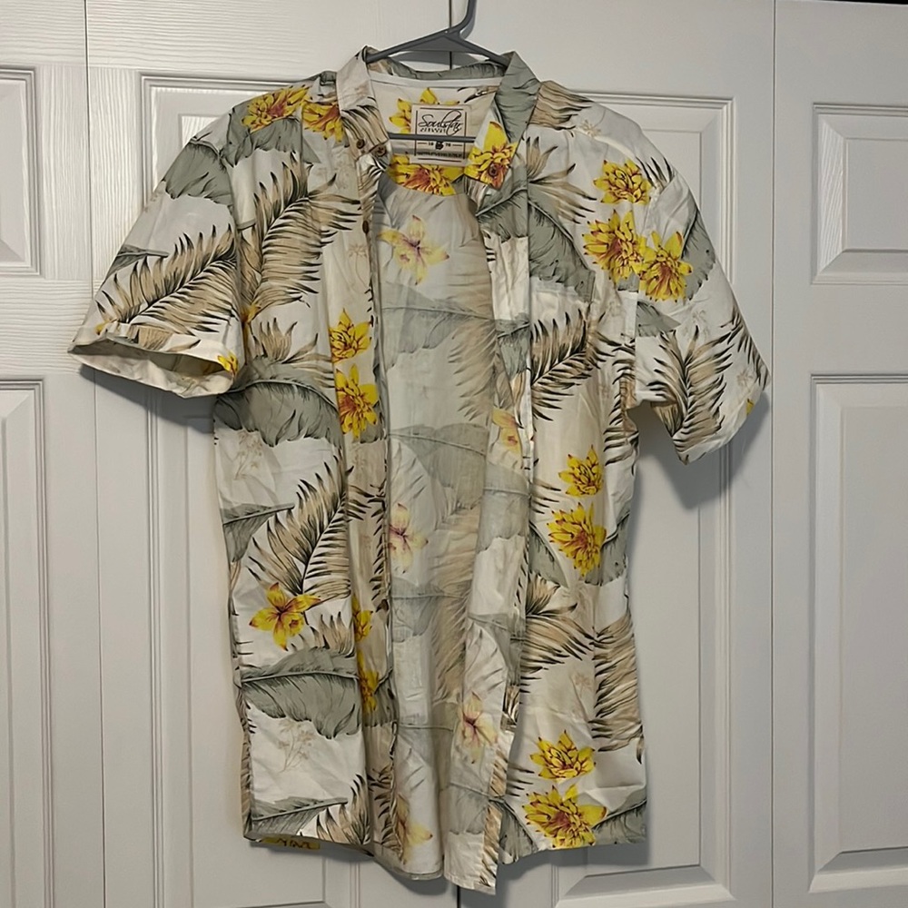 Men’s Hawaiian dress shirt